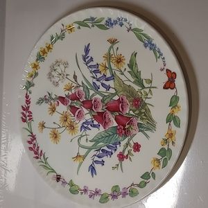 Vintage  2002 English floral  by Roy Kirkham fine bone china  made in England